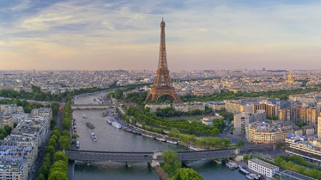 french-voice-over-paris-documentary